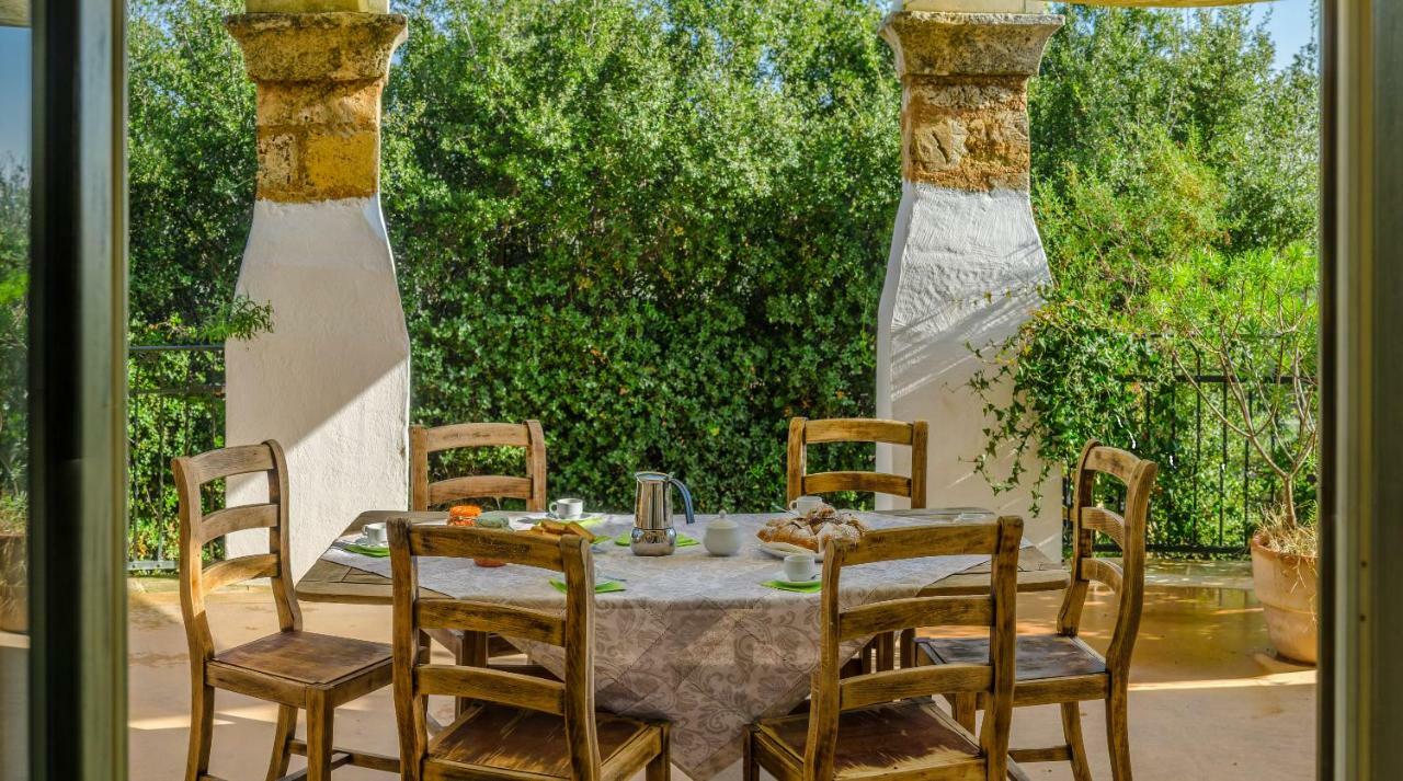 Villa Trulli Altomare à Alliste Extérieur photo
